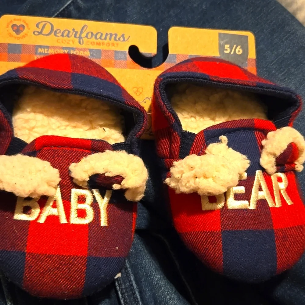 DEARFOAMS COZY COMFORT MEMORY FOAM LIMITED EDITION BABY BEAR SLIPPERS SIZE 5/6‎